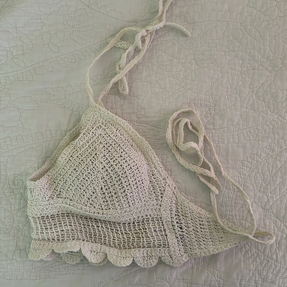 White crochet top with tie strings - Picture 3 of 3